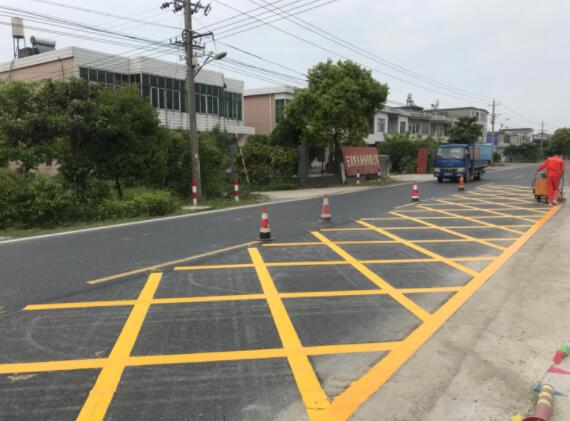 銅陵道路標(biāo)線工程施工方法.jpg